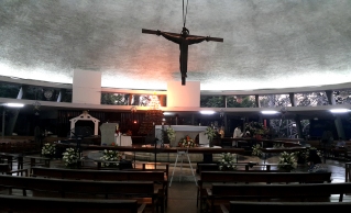 1955 Napoleon Abueva - The Crucified Christ and The Risen Christ, UP Chapel of the Holy Sacrifice